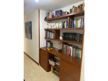 APARTAMENTO EN VENTA EN LA FLORA PISO 6 RENTANDO  (LSA)