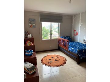 APARTAMENTO EN VENTA EN LA FLORA PISO 6 RENTANDO  (LSA)