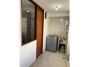 APARTAMENTO EN VENTA EN LA FLORA PISO 6 RENTANDO  (LSA)