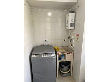APARTAMENTO EN VENTA EN LA FLORA PISO 6 RENTANDO  (LSA)