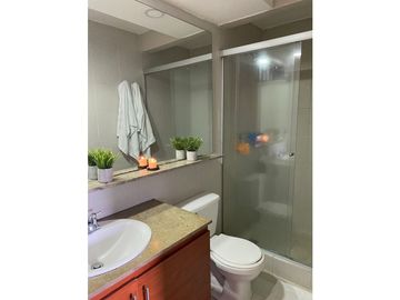 APARTAMENTO EN VENTA EN LA FLORA PISO 6 RENTANDO  (LSA)