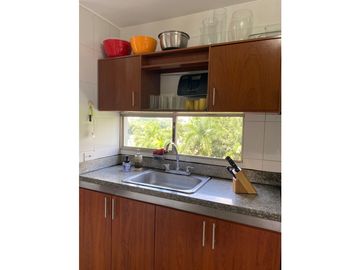 APARTAMENTO EN VENTA EN LA FLORA PISO 6 RENTANDO  (LSA)