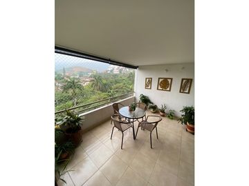 APARTAMENTO EN VENTA EN LA FLORA PISO 6 RENTANDO  (LSA)