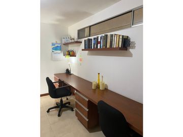 APARTAMENTO EN VENTA EN LA FLORA PISO 6 RENTANDO  (LSA)