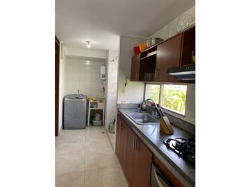APARTAMENTO EN VENTA EN LA FLORA PISO 6 RENTANDO  (LSA)
