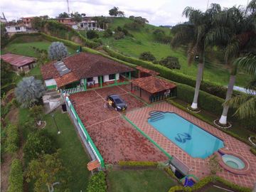 Se alquila finca por dias ,Via Condina