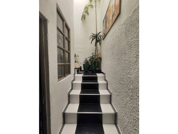 Santa Librada Casa Rentable Venta 3 aptos + local comercial