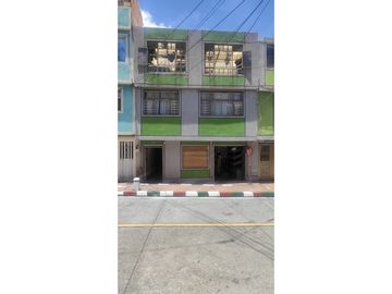 Santa Librada Casa Rentable Venta 3 aptos + local comercial