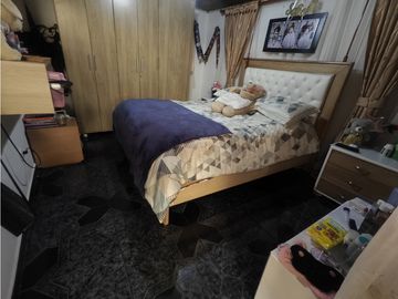 Santa Librada Casa Rentable Venta 3 aptos + local comercial