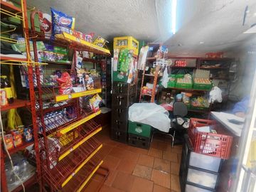 Santa Librada Casa Rentable Venta 3 aptos + local comercial
