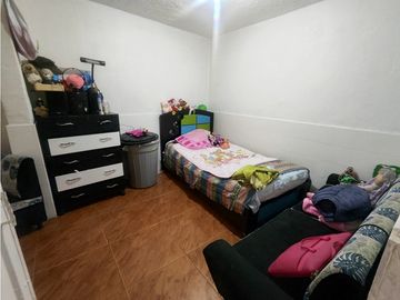 Santa Librada Casa Rentable Venta 3 aptos + local comercial