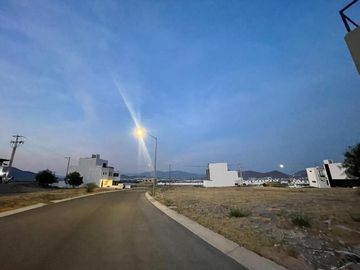 TERRENO EN TERRA JURIQUILLA QUERETARO, EXCELENTE UBICACIÓN.