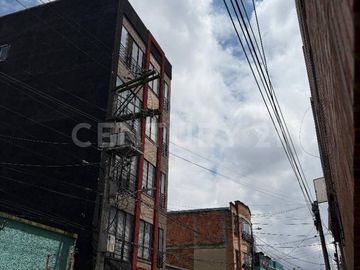 SE VENDE TERRENO CON EXCELENTE UBICACION EN AV. BOYACA REAL