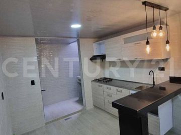 VENDO ESPECTACULAR CASA 3 PISOS EN SUBA COSTA AZUL