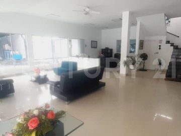 VENDO HERMOSA CASA HOTEL IDEAL  PARA  AIRBNB EN GUADUAS CUNDINAMARCA
