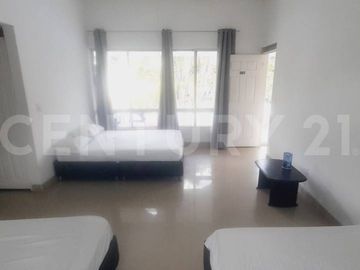 VENDO HERMOSA CASA HOTEL IDEAL  PARA  AIRBNB EN GUADUAS CUNDINAMARCA