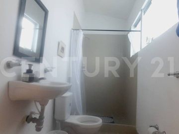 VENDO HERMOSA CASA HOTEL IDEAL  PARA  AIRBNB EN GUADUAS CUNDINAMARCA