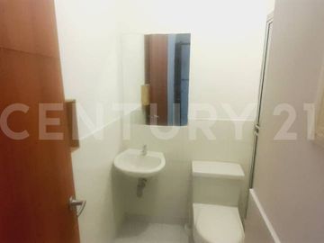 VENDO ESPECTACULAR CASA EN CAMINOS DE GRATAMIRA 4 NIVELES