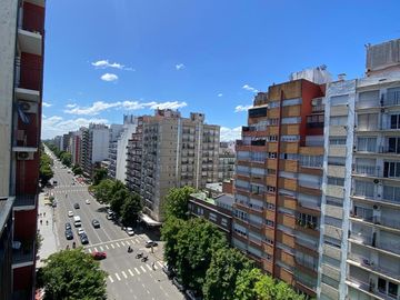 VENTA Departamento 3 ambientes con balcón sobre Av Colón - Plaza Colon Mar del Plata