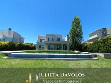 Casa a la  laguna en Venta El Canton Barrio Norte-Escobar-Maschwitz