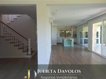 Casa a la  laguna en Venta El Canton Barrio Norte-Escobar-Maschwitz