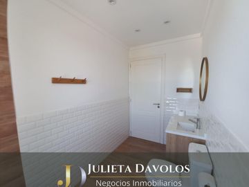 Casa a la  laguna en Venta El Canton Barrio Norte-Escobar-Maschwitz
