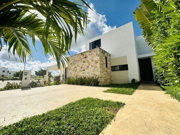 VENTA DE CASA EN RESIDENCIAL ALEZA CONKAL