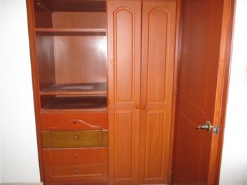 SE VENDE APARTAMENTO EN MODELIA EDI LOS PINOS