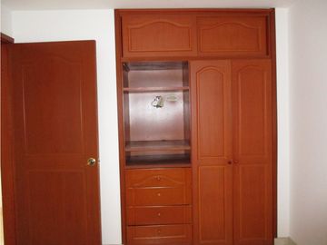 SE VENDE APARTAMENTO EN MODELIA EDI LOS PINOS