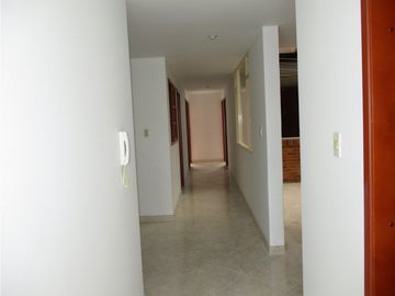 SE VENDE APARTAMENTO EN MODELIA EDI LOS PINOS