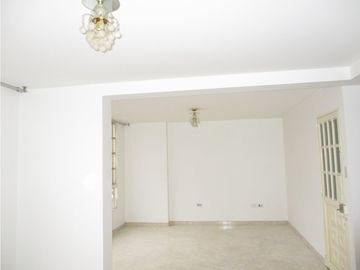 SE VENDE APARTAMENTO EN MODELIA EDI LOS PINOS