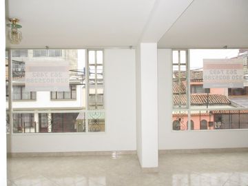 SE VENDE APARTAMENTO EN MODELIA EDI LOS PINOS