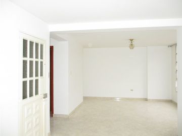 SE VENDE APARTAMENTO EN MODELIA EDI LOS PINOS