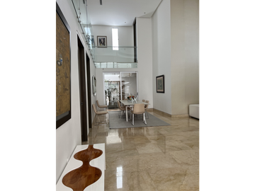 SE VENDE CASA DE LUJO EN ALTOS DE RIOMAR