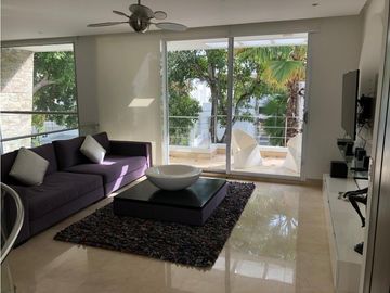 SE VENDE CASA DE LUJO EN ALTOS DE RIOMAR