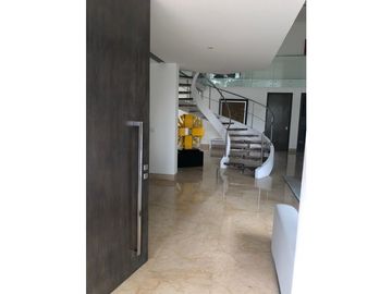 SE VENDE CASA DE LUJO EN ALTOS DE RIOMAR