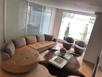 SE VENDE CASA DE LUJO EN ALTOS DE RIOMAR