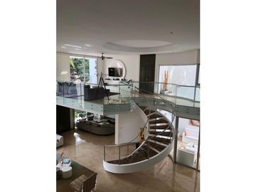 SE VENDE CASA DE LUJO EN ALTOS DE RIOMAR