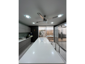 SE VENDE CASA DE LUJO EN ALTOS DE RIOMAR