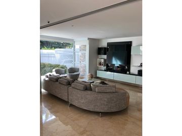 SE VENDE CASA DE LUJO EN ALTOS DE RIOMAR