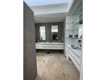 SE VENDE CASA DE LUJO EN ALTOS DE RIOMAR