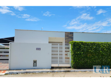ESPECTCULAR CASA RECREACIONAL RICAURTE