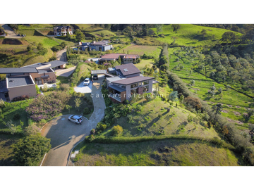 Casa Campestre en Parcelación Vía San Antonio - La Ceja