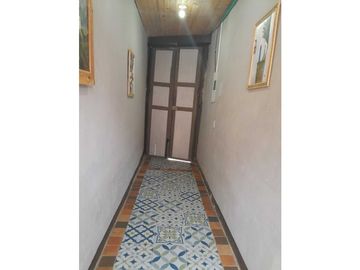 VENTA O ARRIENDO DE PROPIEDAD COMERCIAL ESQUINERA SOBRE VIA PRINCIPAL