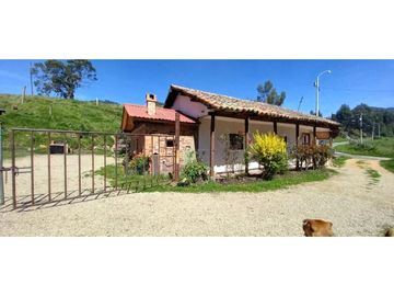 VENTA O ARRIENDO DE PROPIEDAD COMERCIAL ESQUINERA SOBRE VIA PRINCIPAL