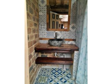 VENTA O ARRIENDO DE PROPIEDAD COMERCIAL ESQUINERA SOBRE VIA PRINCIPAL