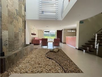SE VENDE CASA EN EL SECTOR DE LA CASTELLANA EN ARMENIA, QUINDO
