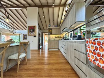 Vendo casa Campestre estilo Español en el Carmen de Viboral