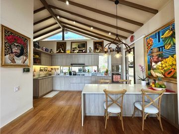 Vendo casa Campestre estilo Español en el Carmen de Viboral