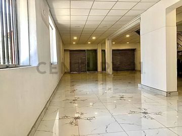 ALQUILO LOCAL COMERCIAL 2 PLANTAS 164M2  ACONDICIONADO PARA RESTAURANTE POLLERIA